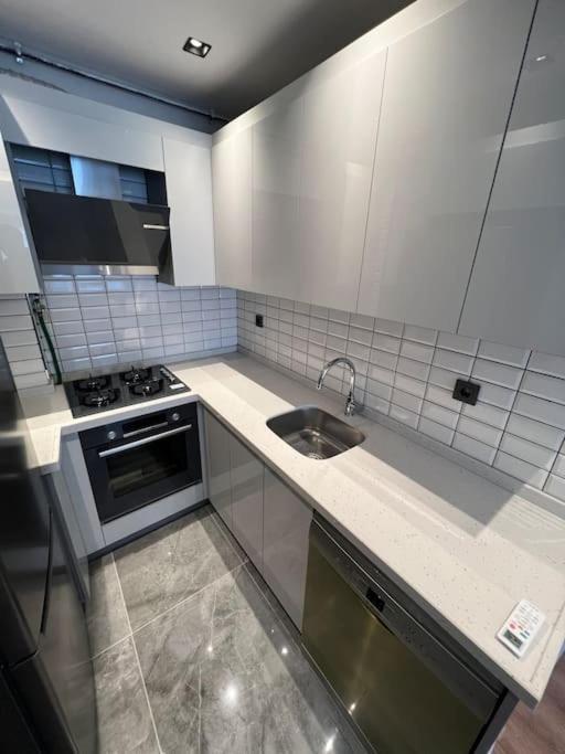 Zeytinburnu Merkezi Konumda, Sifir Daire & Esyalar Apartman Isztambul Kültér fotó